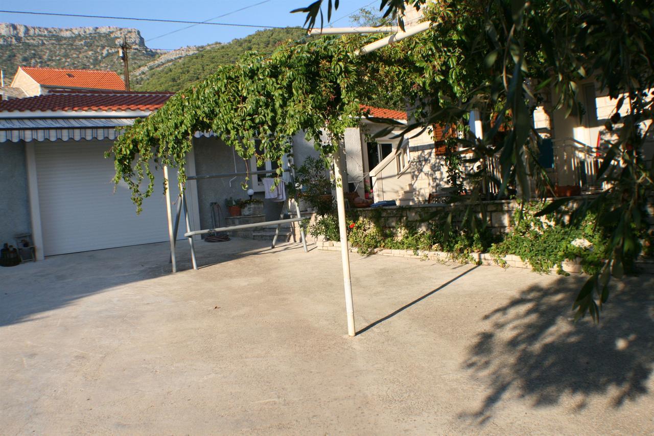 Apartments And Rooms Lea Bol Exterior foto